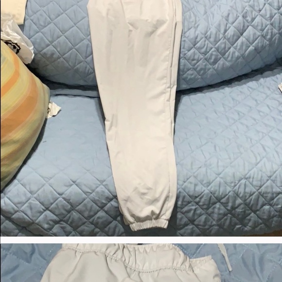 Under armor athletic sweatpants - Picture 3 of 4